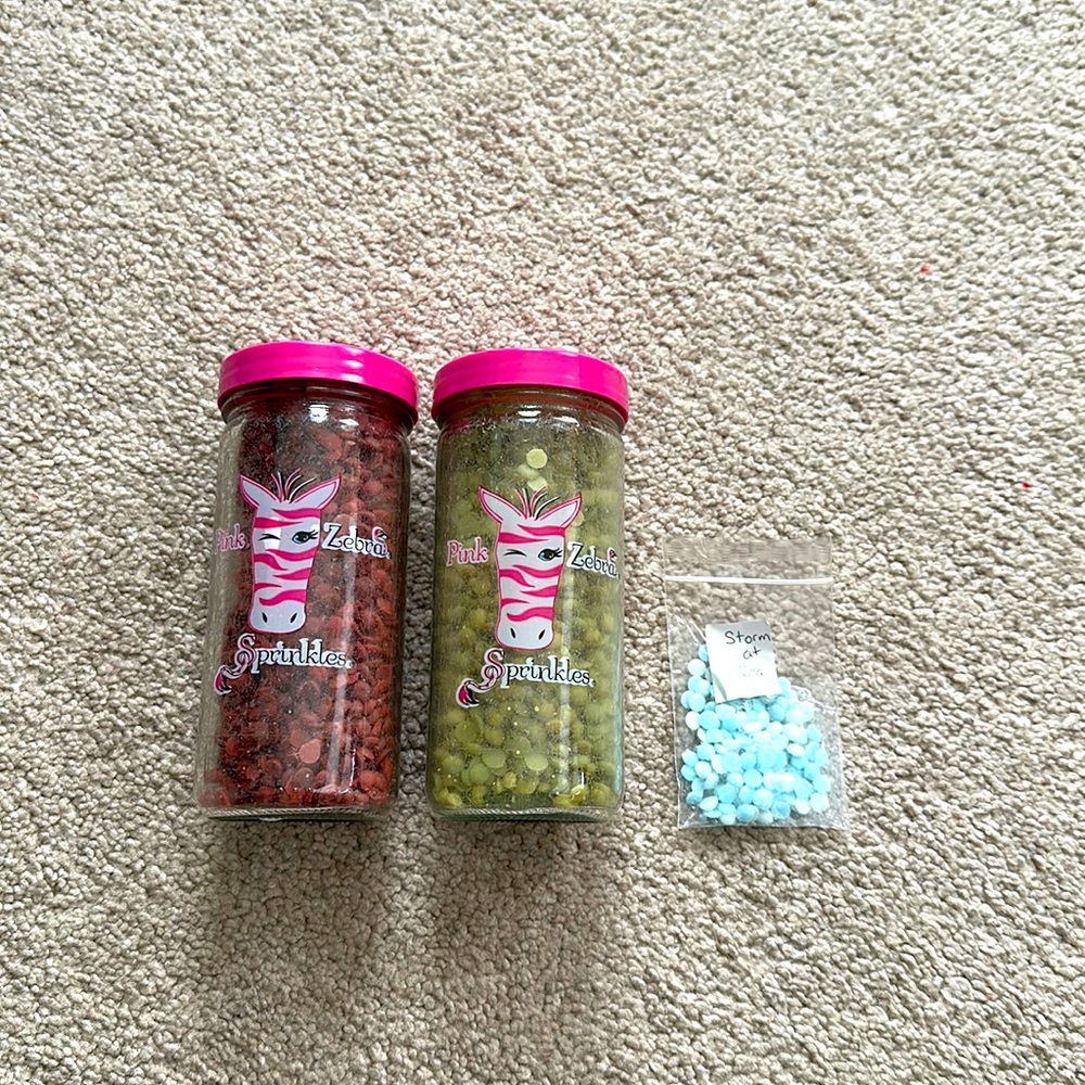 Pink zebra brand bundle - scentsy melts. 1 year ago bought, Never used.